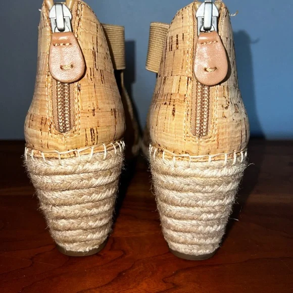 Gentle Souls by Kenneth Cole - Picture 6 of 6